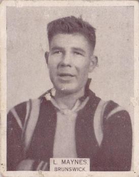 1933 Wills's Victorian Footballers (Large) #138 Leo Maynes Front